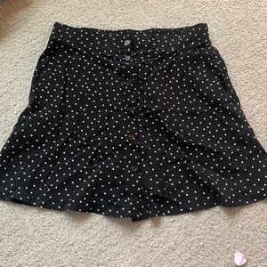 Polka dot skirt with pockets